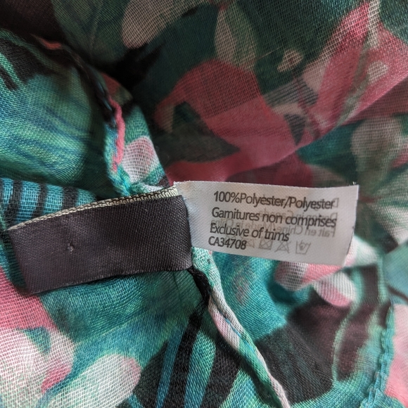 Floral infinity scarf - Picture 4 of 4